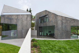 Doppelhaeuser in der Schweiz Feuerverzinkte Fassade