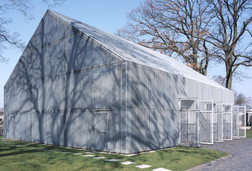 Rechenzentrum in Münster Feuerverzinkte Fassade aus Gitterrosten Rechenzentrum Münster